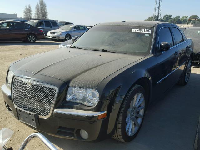 2C3LA63H48H249816 - 2008 CHRYSLER 300C BLACK photo 2