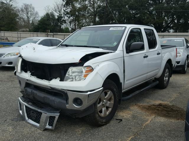 1N6AD0ER6AC410265 - 2010 NISSAN FRONTIER C WHITE photo 2