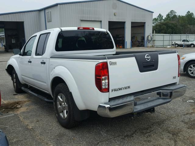 1N6AD0ER6AC410265 - 2010 NISSAN FRONTIER C WHITE photo 3