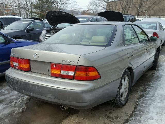 JT8BF28G8W0102027 - 1998 LEXUS ES 300 GRAY photo 4