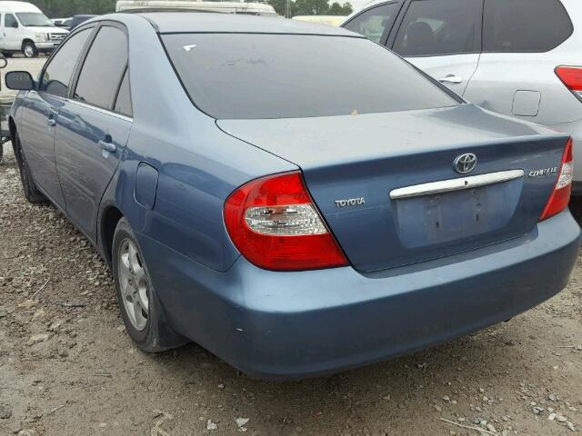 4T1BE30K32U523601 - 2002 TOYOTA CAMRY LE BLUE photo 3