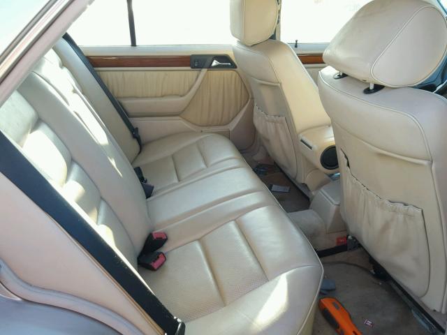 WDBEA32E9SC237521 - 1995 MERCEDES-BENZ E 320 BASE GOLD photo 6