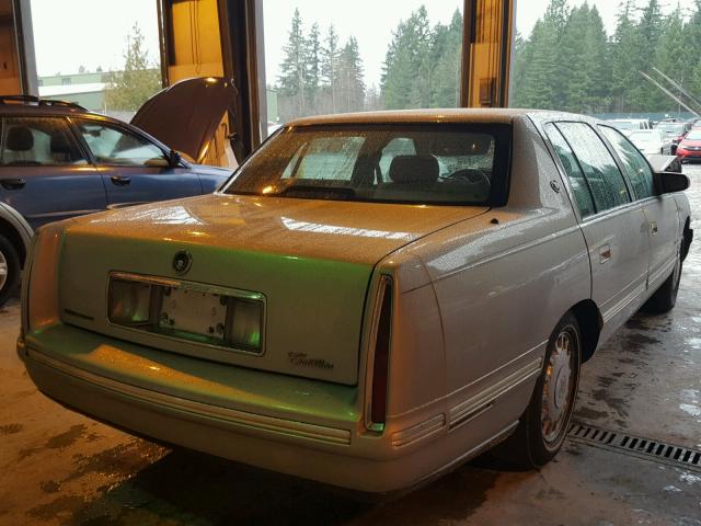 1G6KD54Y0VU244664 - 1997 CADILLAC DEVILLE SILVER photo 4