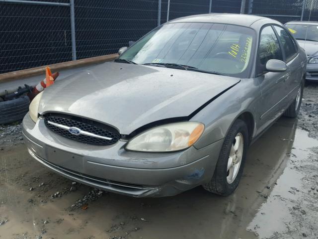 1FAFP55U41G261239 - 2001 FORD TAURUS SES GREEN photo 2