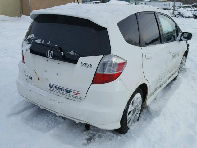 JHMGE88409S042187 - 2009 HONDA FIT SPORT WHITE photo 4