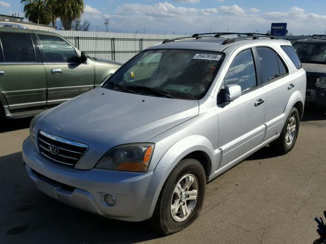 KNDJD736175666833 - 2007 KIA SORENTO EX SILVER photo 2