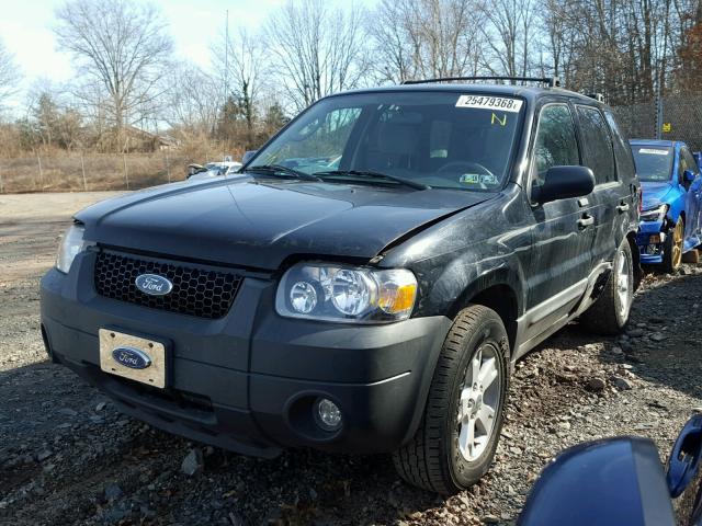 1FMYU03Z25KD29436 - 2005 FORD ESCAPE XLT BLACK photo 2