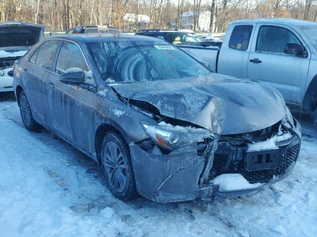 4T1BF1FK0HU352582 - 2017 TOYOTA CAMRY LE GRAY photo 1