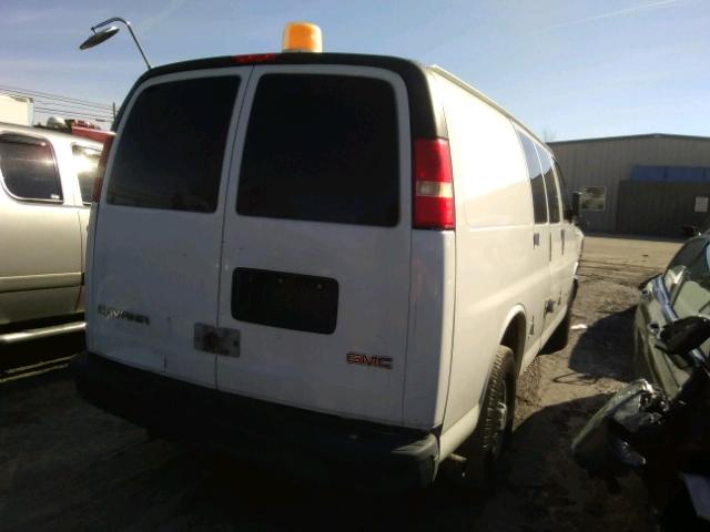 1GTGG25V561191394 - 2006 GMC SAVANA G25 WHITE photo 4