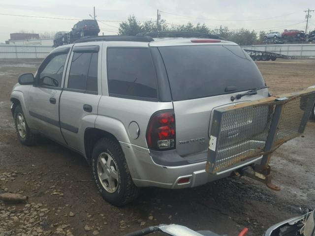 1GNDT13S152381047 - 2005 CHEVROLET TRAILBLAZE GRAY photo 3