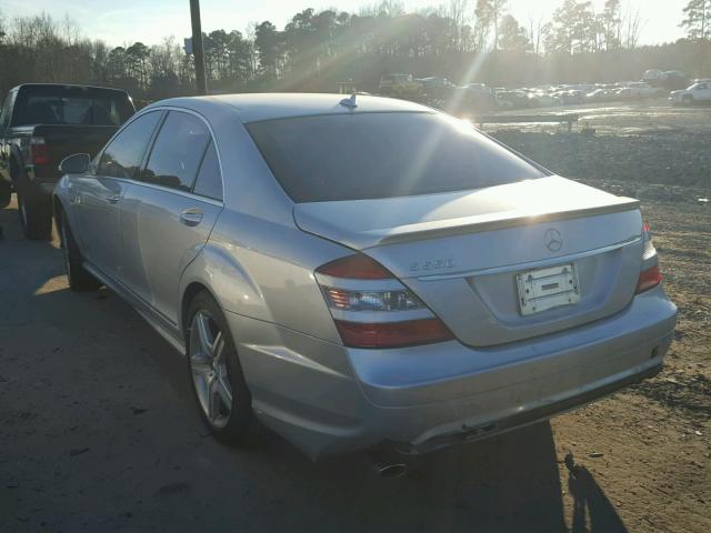 WDDNG71X18A229773 - 2008 MERCEDES-BENZ S 550 GRAY photo 3