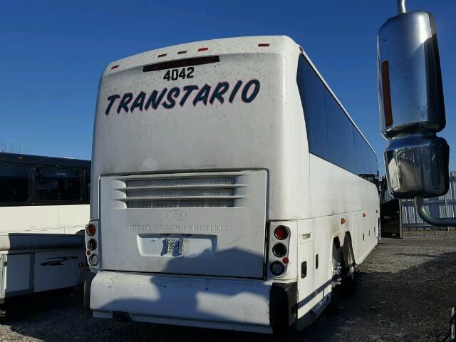 2M93JMPA25W062737 - 2005 MOTOR COACH INDUSTRIES TRANSIT BU WHITE photo 4