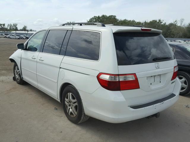 5FNRL386X5B408667 - 2005 HONDA ODYSSEY EX WHITE photo 3