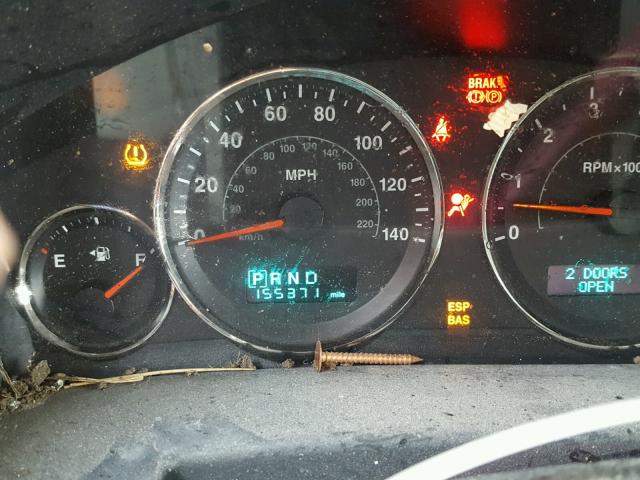 1J8HG48K46C203937 - 2006 JEEP COMMANDER RED photo 8