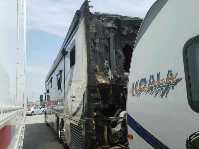 4UZFCGBG7GCHW0406 - 2016 FREIGHTLINER X LINE MOT 双色 照片 3