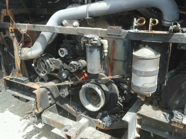 4UZFCGBG7GCHW0406 - 2016 FREIGHTLINER X LINE MOT 双色 照片 7