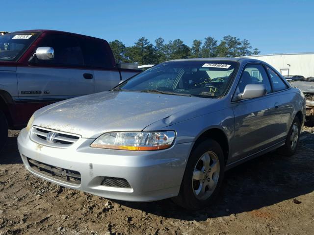 1HGCG32732A000982 - 2002 HONDA ACCORD EX SILVER photo 2