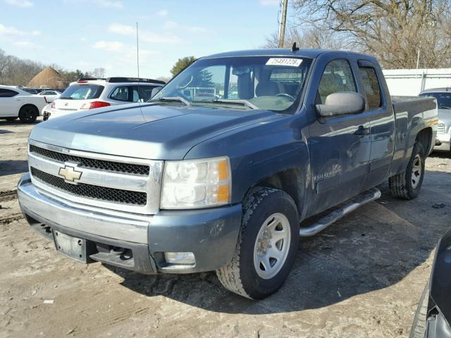 2GCEK19C571581058 - 2007 CHEVROLET SILVERADO BLUE photo 2