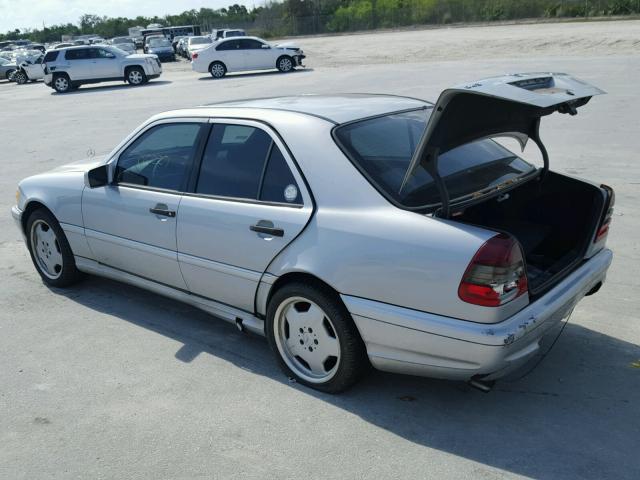 WDBHA33G7WF735279 - 1998 MERCEDES-BENZ C 43 GRAY photo 3