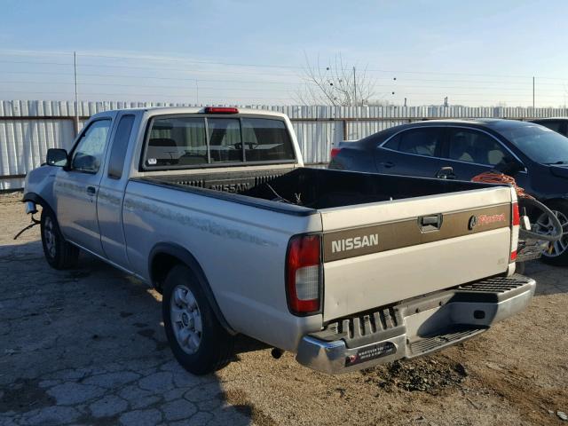 1N6DD26S0WC362263 - 1998 NISSAN FRONTIER K SILVER photo 3