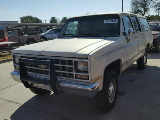 1GNGV26K1KF125570 - 1989 CHEVROLET SUBURBAN V BEIGE photo 2