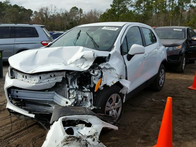 KL7CJKSBXHB200949 - 2017 CHEVROLET TRAX LS WHITE photo 2