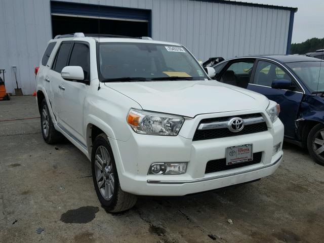 JTEZU5JR6D5050993 - 2013 TOYOTA 4RUNNER SR WHITE photo 1