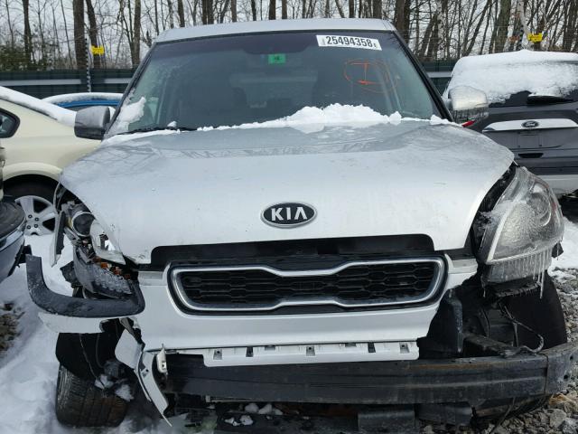 KNDJT2A65C7369748 - 2012 KIA SOUL + SILVER photo 9