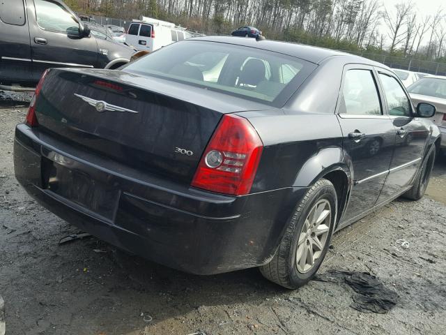 2C3KA43R18H230293 - 2008 CHRYSLER 300 LX BLACK photo 4