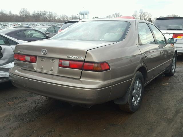 JT2BF22K2X0219465 - 1999 TOYOTA CAMRY LE BEIGE photo 4