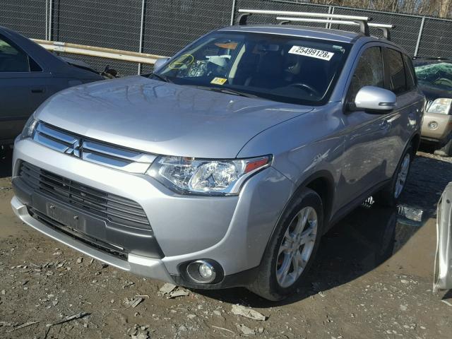 JA4AZ3A34FZ005401 - 2015 MITSUBISHI OUTLANDER WHITE photo 2