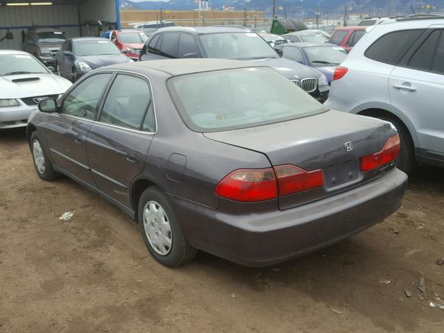 1HGCG5549XA003079 - 1999 HONDA ACCORD LX PURPLE photo 3