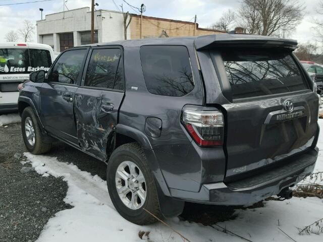 JTEBU5JR9G5343714 - 2016 TOYOTA 4RUNNER SR GRAY photo 3