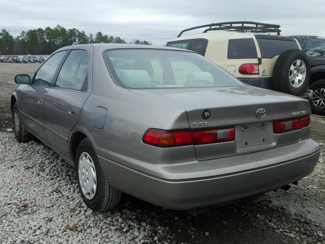 4T1BG22K9WU207790 - 1998 TOYOTA CAMRY CE GRAY photo 3