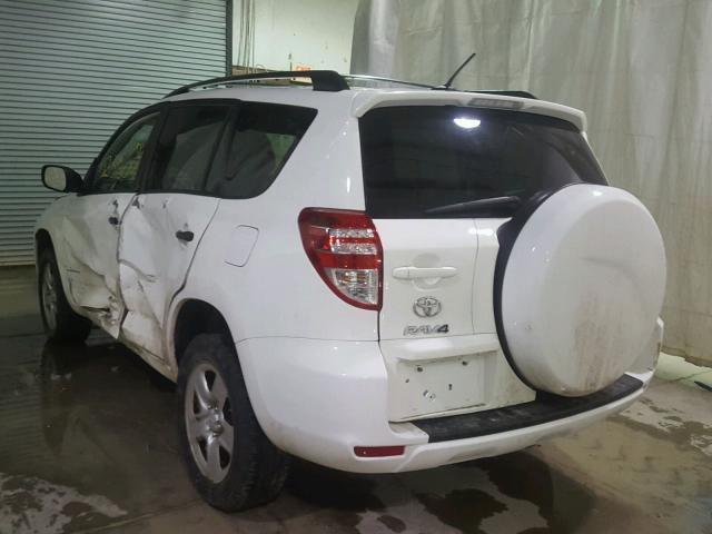 2T3JF4DV0BW090992 - 2011 TOYOTA RAV4 WHITE photo 3