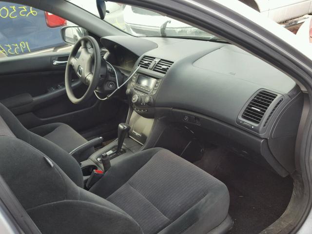 1HGCM66305A049434 - 2005 HONDA ACCORD LX SILVER photo 5