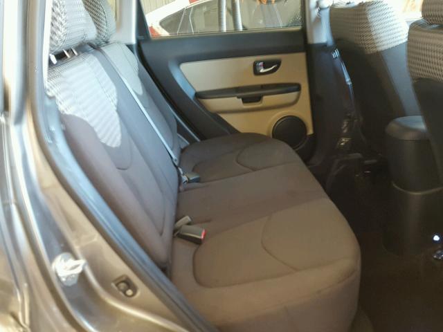 KNDJT2A68D7620313 - 2013 KIA SOUL + CHARCOAL photo 6