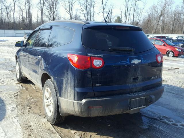 1GNLVEED8AJ266800 - 2010 CHEVROLET TRAVERSE L BLUE photo 3