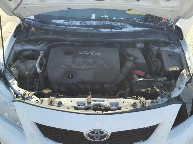 1NXBU40E29Z127673 - 2009 TOYOTA COROLLA BA WHITE photo 7