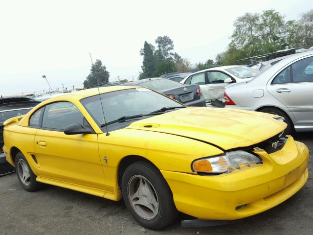 1FAFP404XWF224372 - 1998 FORD MUSTANG YELLOW photo 1