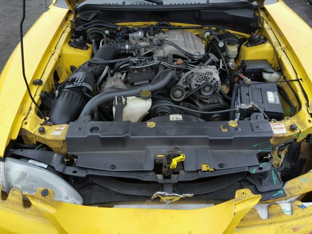 1FAFP404XWF224372 - 1998 FORD MUSTANG YELLOW photo 7