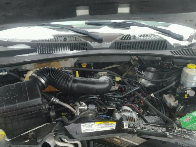 1J4GL48K75W716038 - 2005 JEEP LIBERTY SP SILVER photo 7