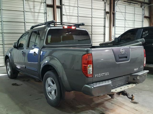 1N6AD07W75C414060 - 2005 NISSAN FRONTIER C GRAY photo 3