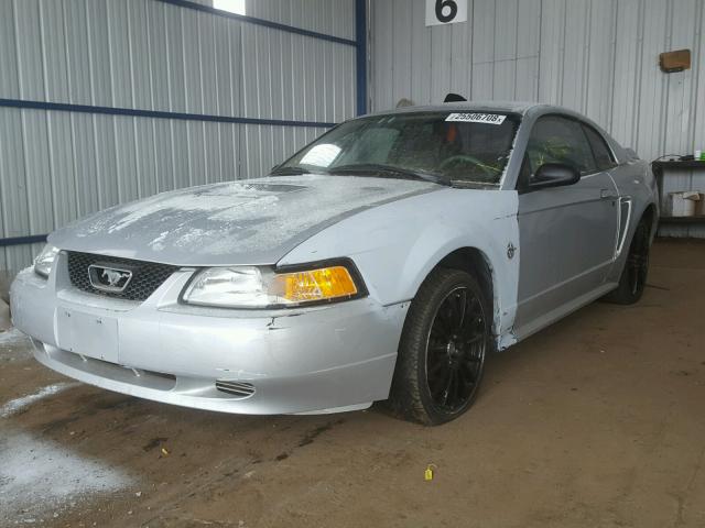 1FAFP4043XF206636 - 1999 FORD MUSTANG SILVER photo 2