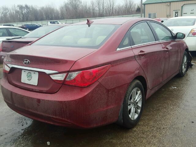 5NPEB4AC5BH305953 - 2011 HYUNDAI SONATA GLS RED photo 4