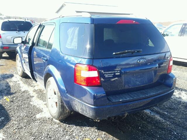 1FMDK06125GA66152 - 2005 FORD FREESTYLE BLUE photo 3