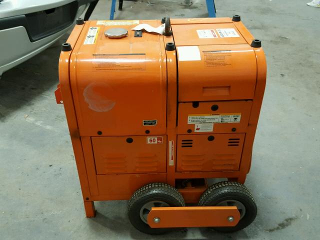 TTB01531 - 2010 TFAT TG7500D ORANGE photo 6