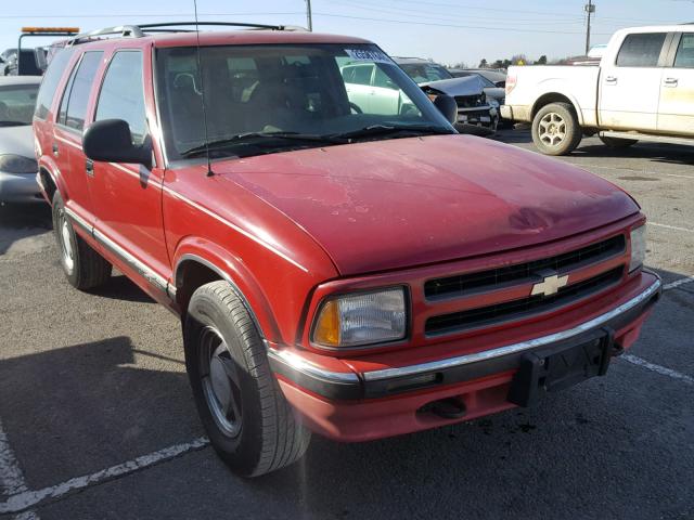 1GNDT13W6VK137347 - 1997 CHEVROLET BLAZER RED photo 1