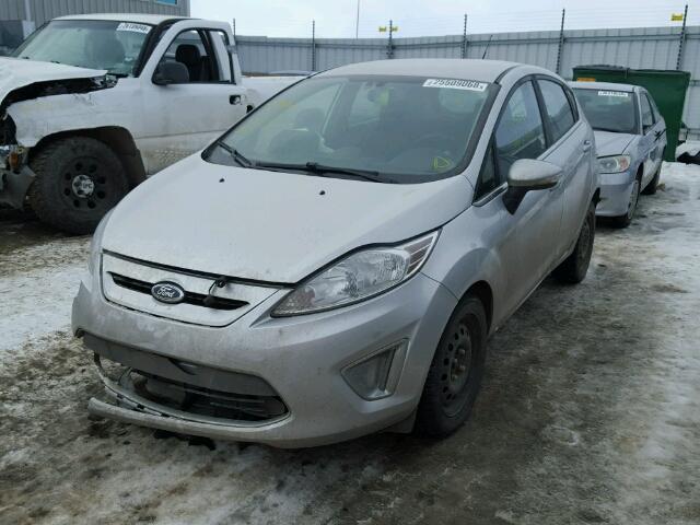 3FADP4FJ9BM213717 - 2011 FORD FIESTA SES SILVER photo 2