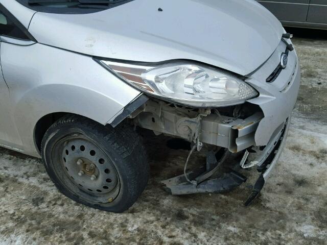 3FADP4FJ9BM213717 - 2011 FORD FIESTA SES SILVER photo 9